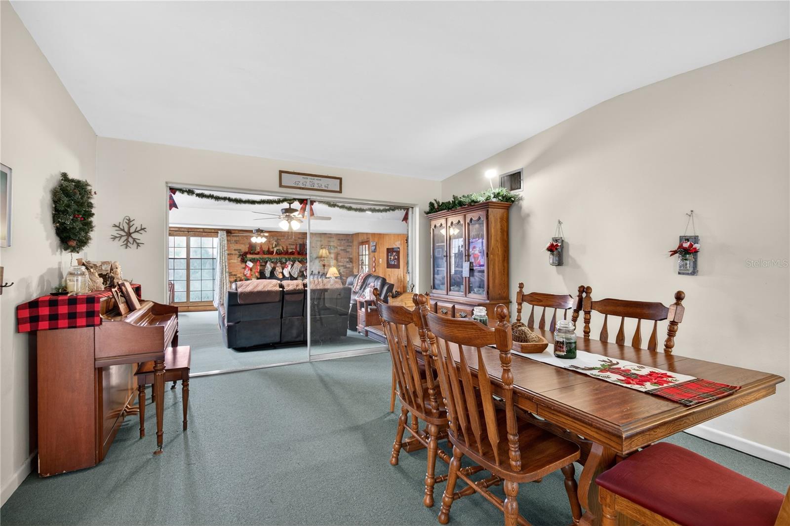 Image 18 of 50 For 710 Twin Oaks Lane