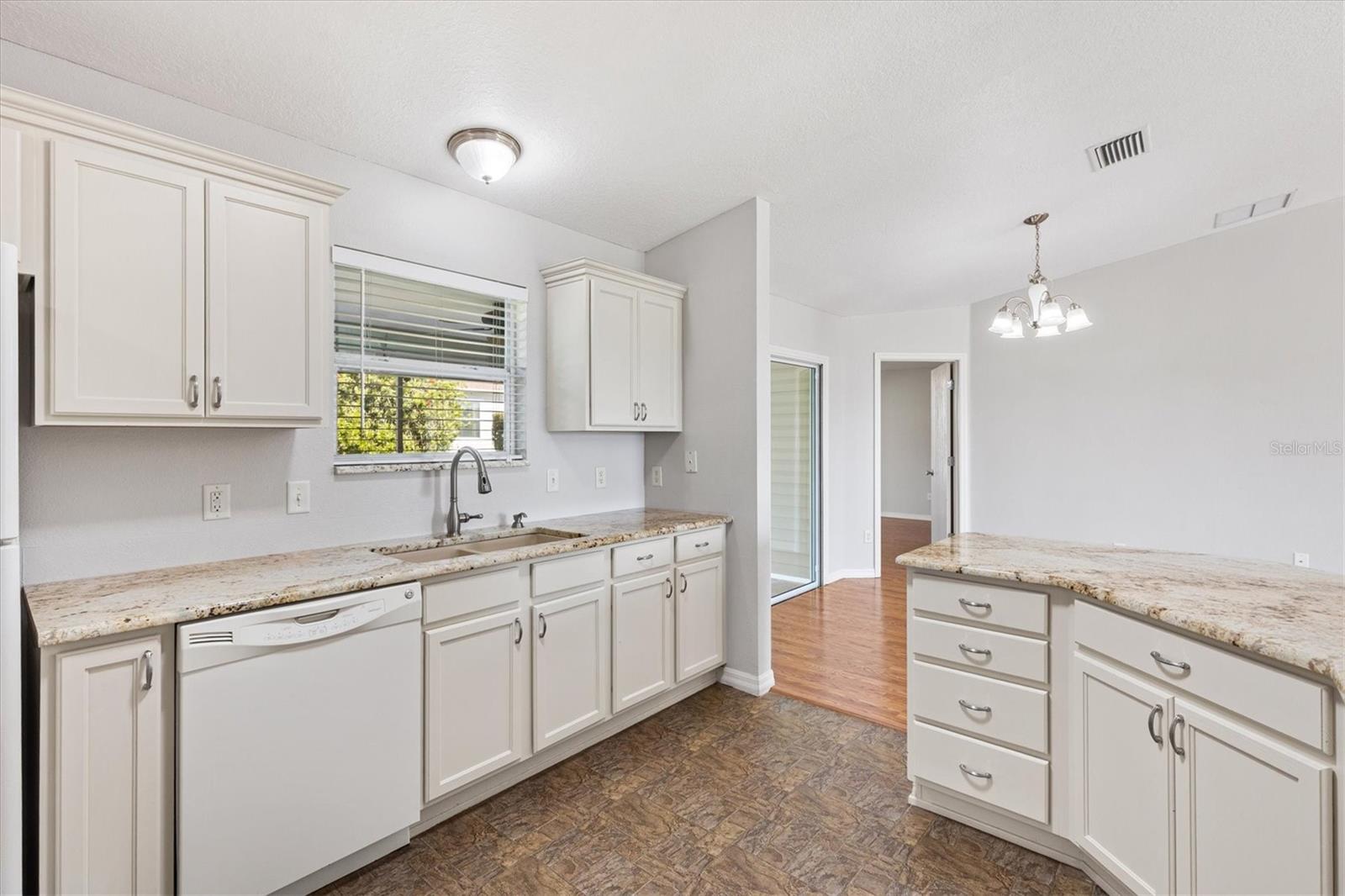 Image 7 of 28 For 2109 Harston Trail