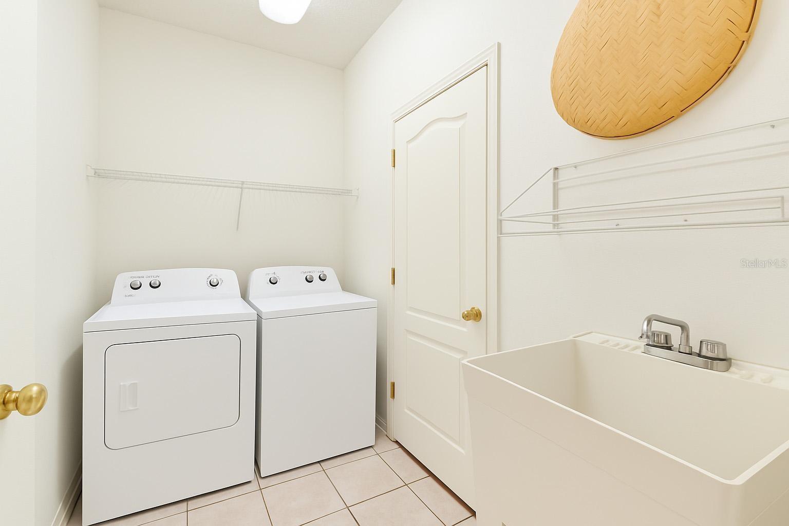 Image 16 of 37 For 13008 Grand Bank Lane