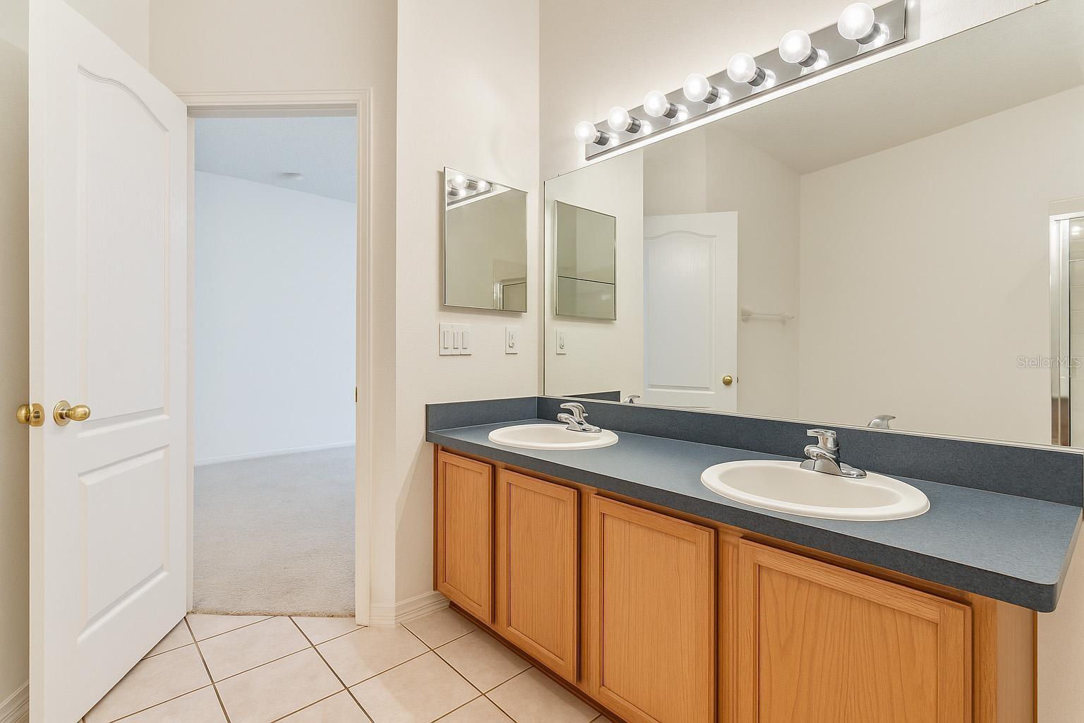 Image 8 of 37 For 13008 Grand Bank Lane