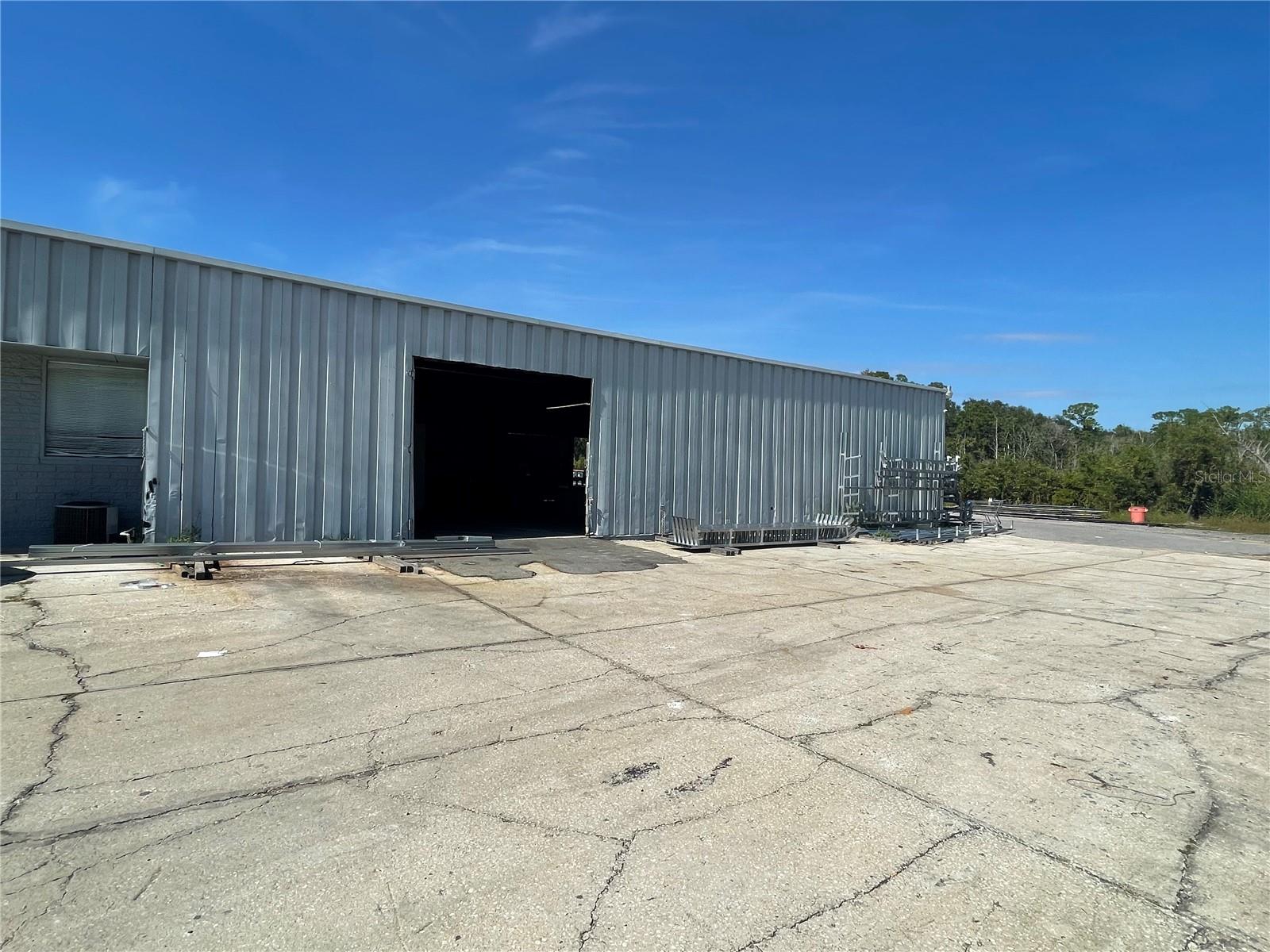 Image 3 of 24 For 2206 Griffin Road