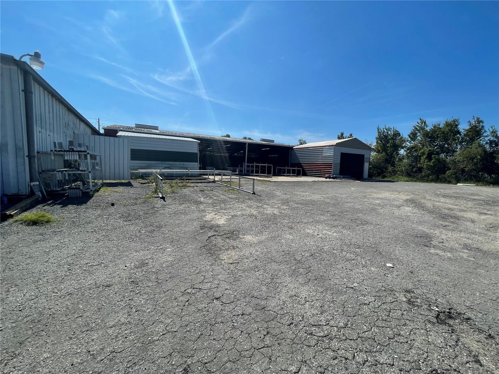 Image 6 of 24 For 2206 Griffin Road