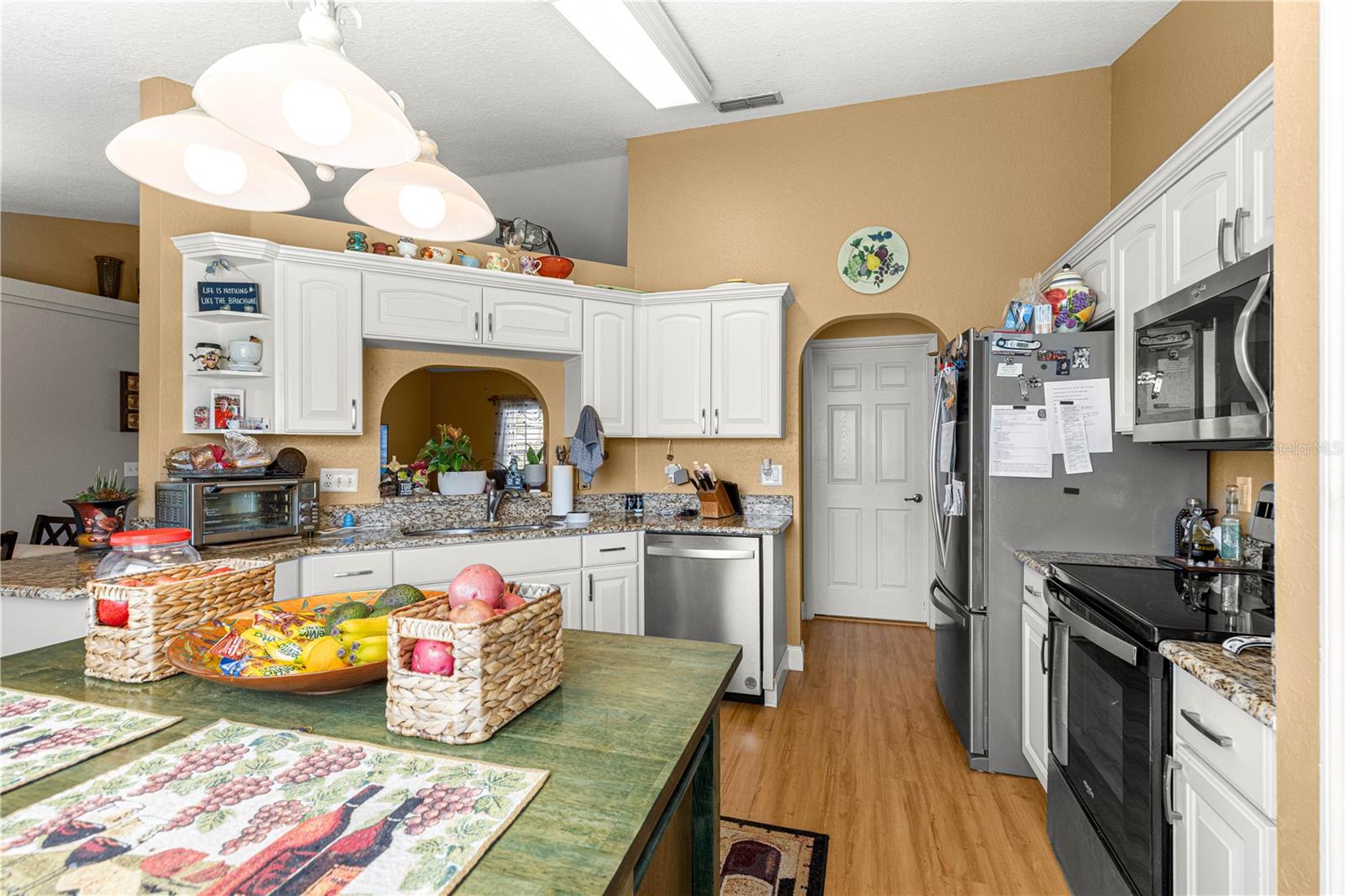 Image 13 of 39 For 12459 176th Loop