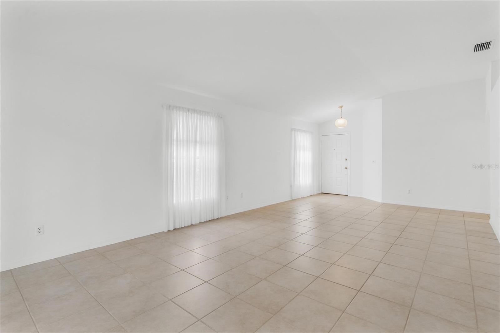 Image 7 of 39 For 7023 Arcadian Court