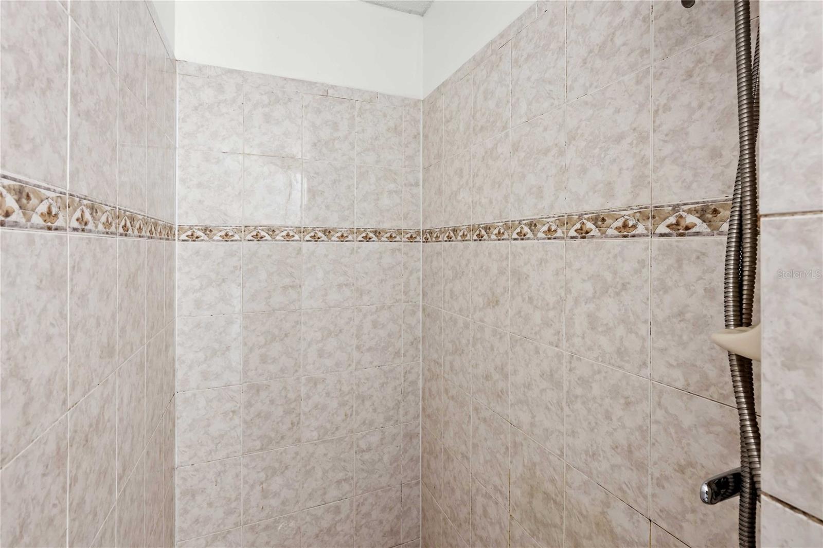 Image 40 of 45 For 1015 Cr 463b