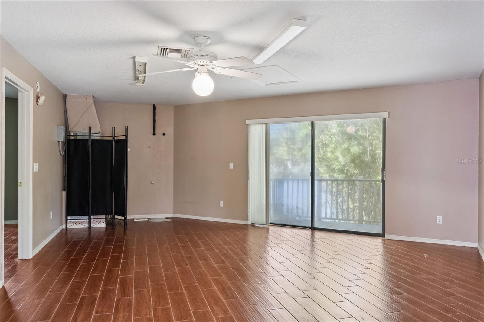 Image 17 of 40 For 16849 Omega Court