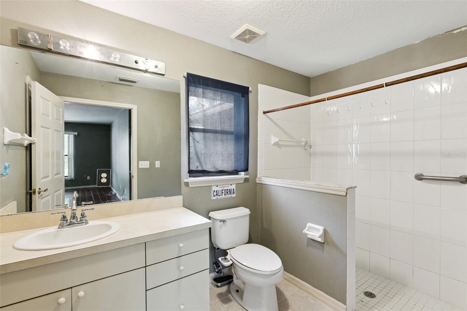 Image 18 of 40 For 16849 Omega Court