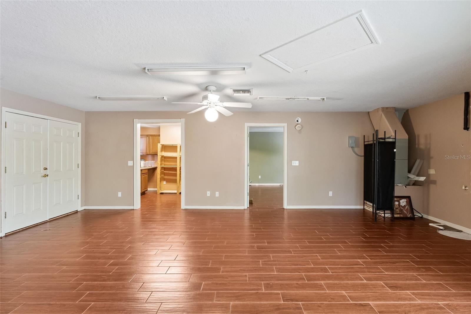 Image 19 of 40 For 16849 Omega Court