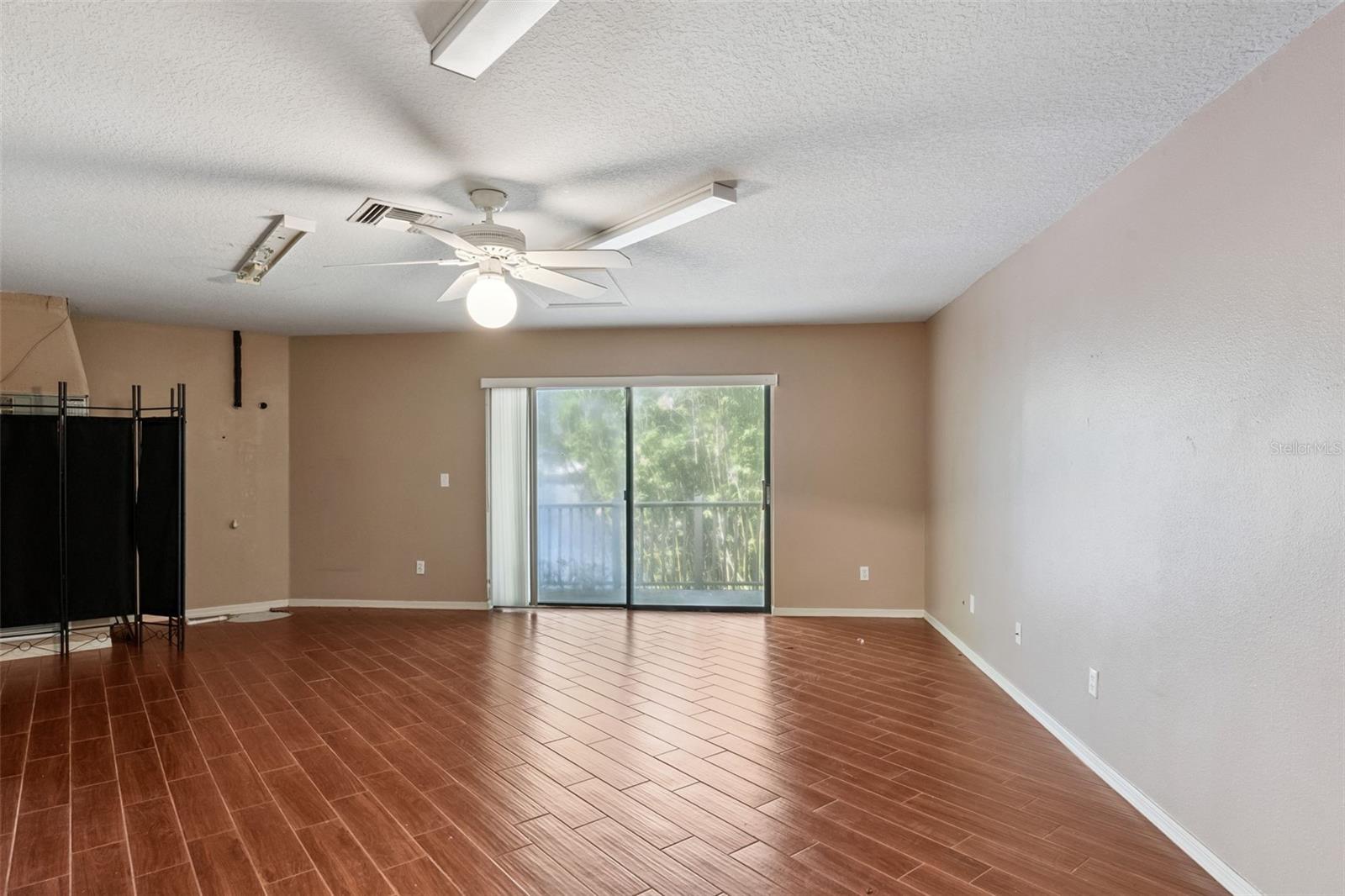 Image 20 of 40 For 16849 Omega Court