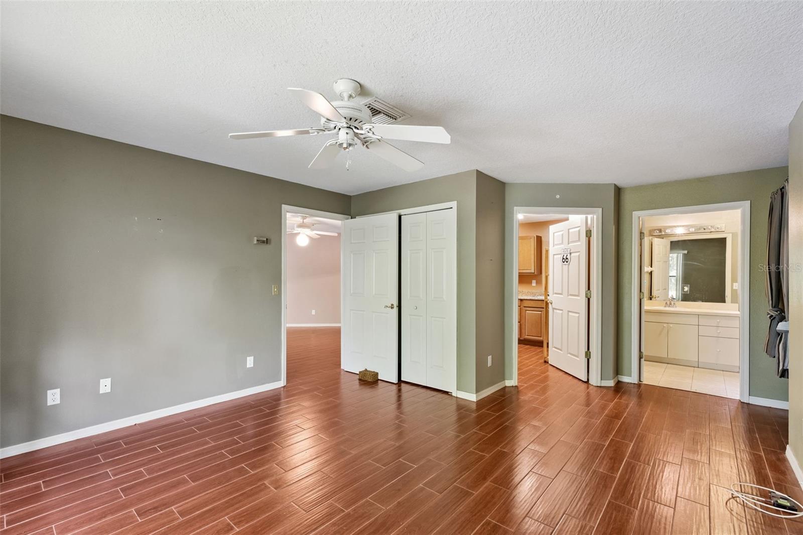 Image 21 of 40 For 16849 Omega Court