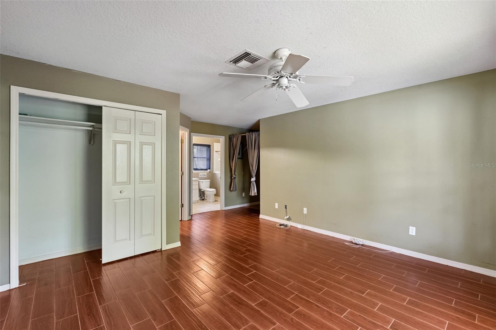 Image 24 of 40 For 16849 Omega Court