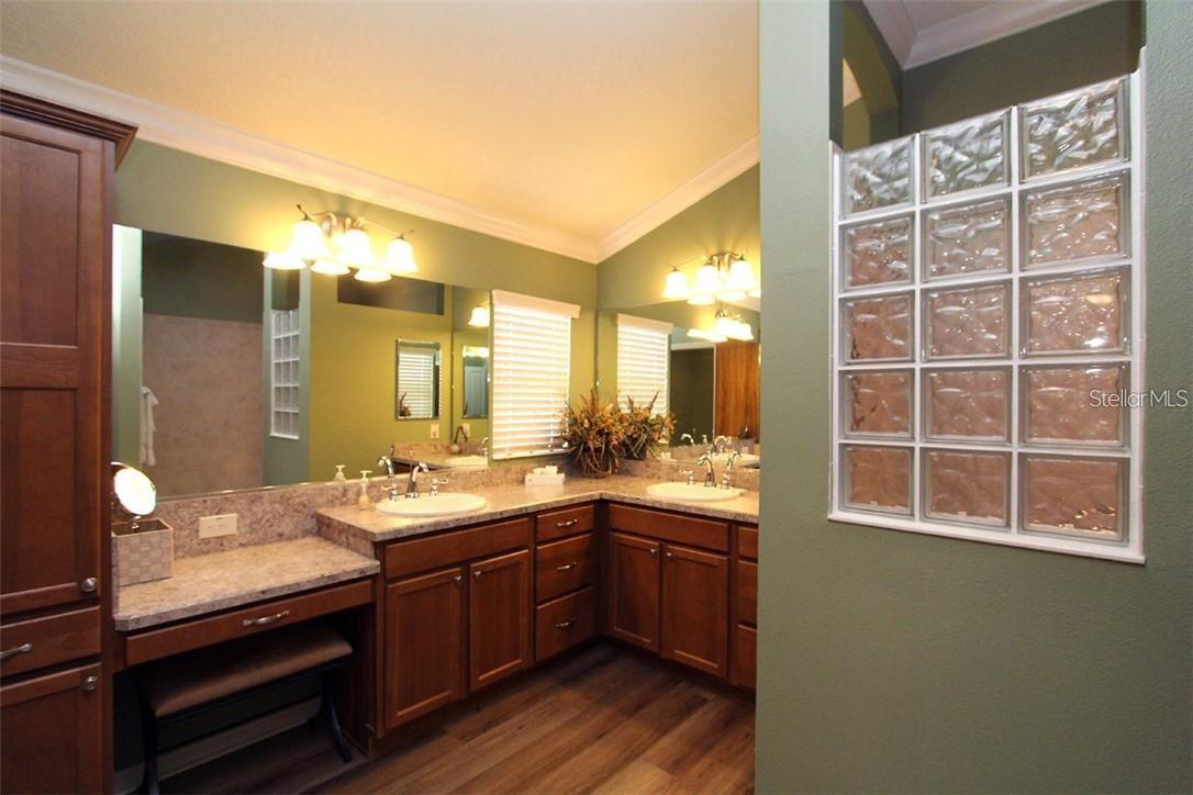 Image 13 of 31 For 2963 Silk Tree Terrace