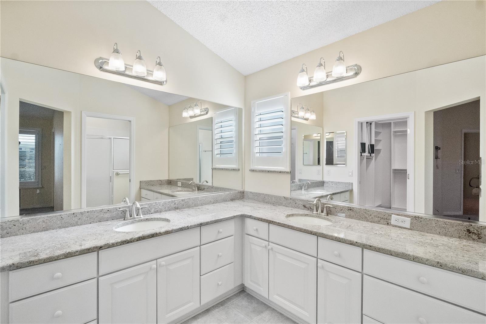 Image 14 of 30 For 16812 86th Albany Avenue