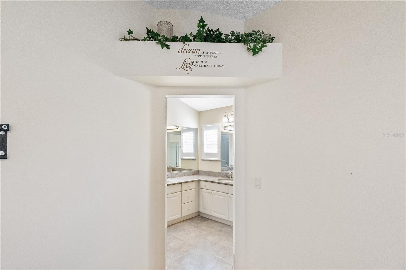 Image 23 of 30 For 16812 86th Albany Avenue