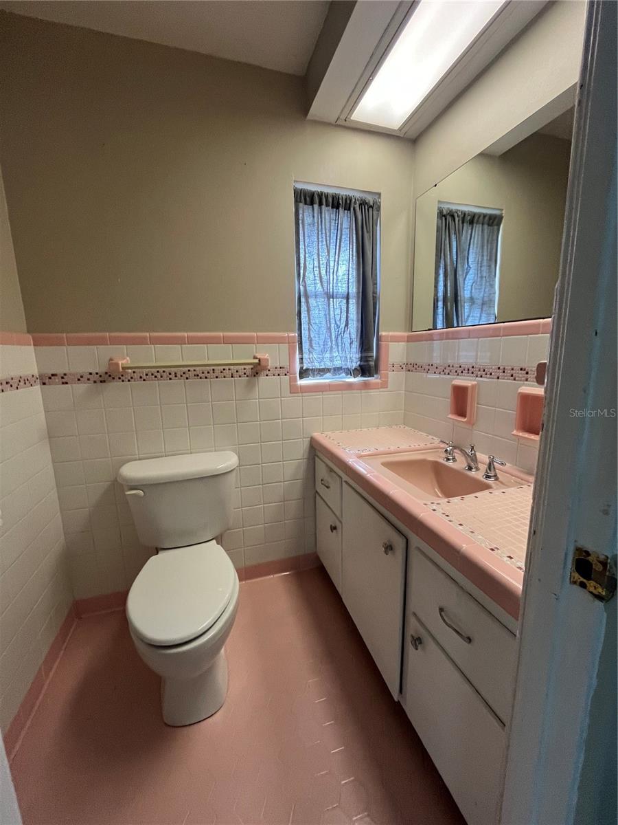 Image 10 of 23 For 812 Northside Drive