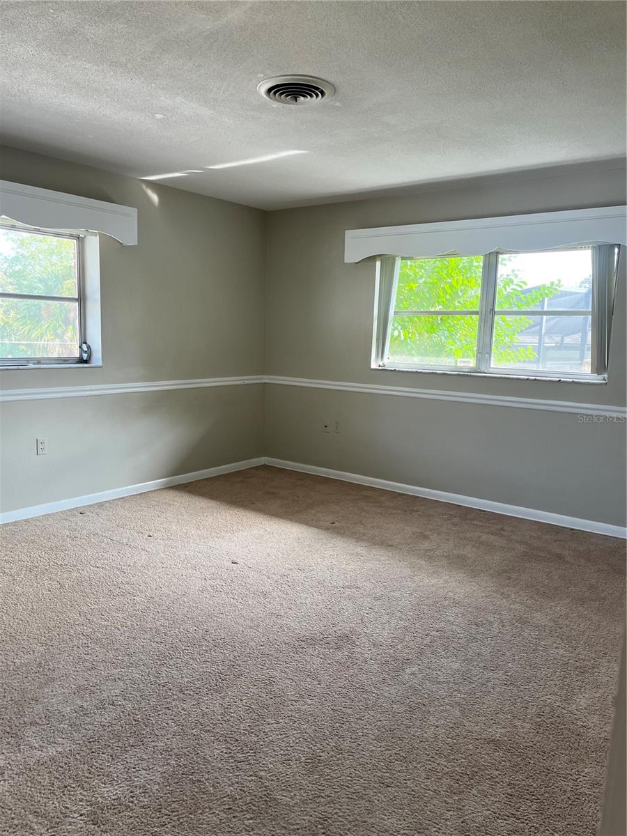 Image 14 of 23 For 812 Northside Drive