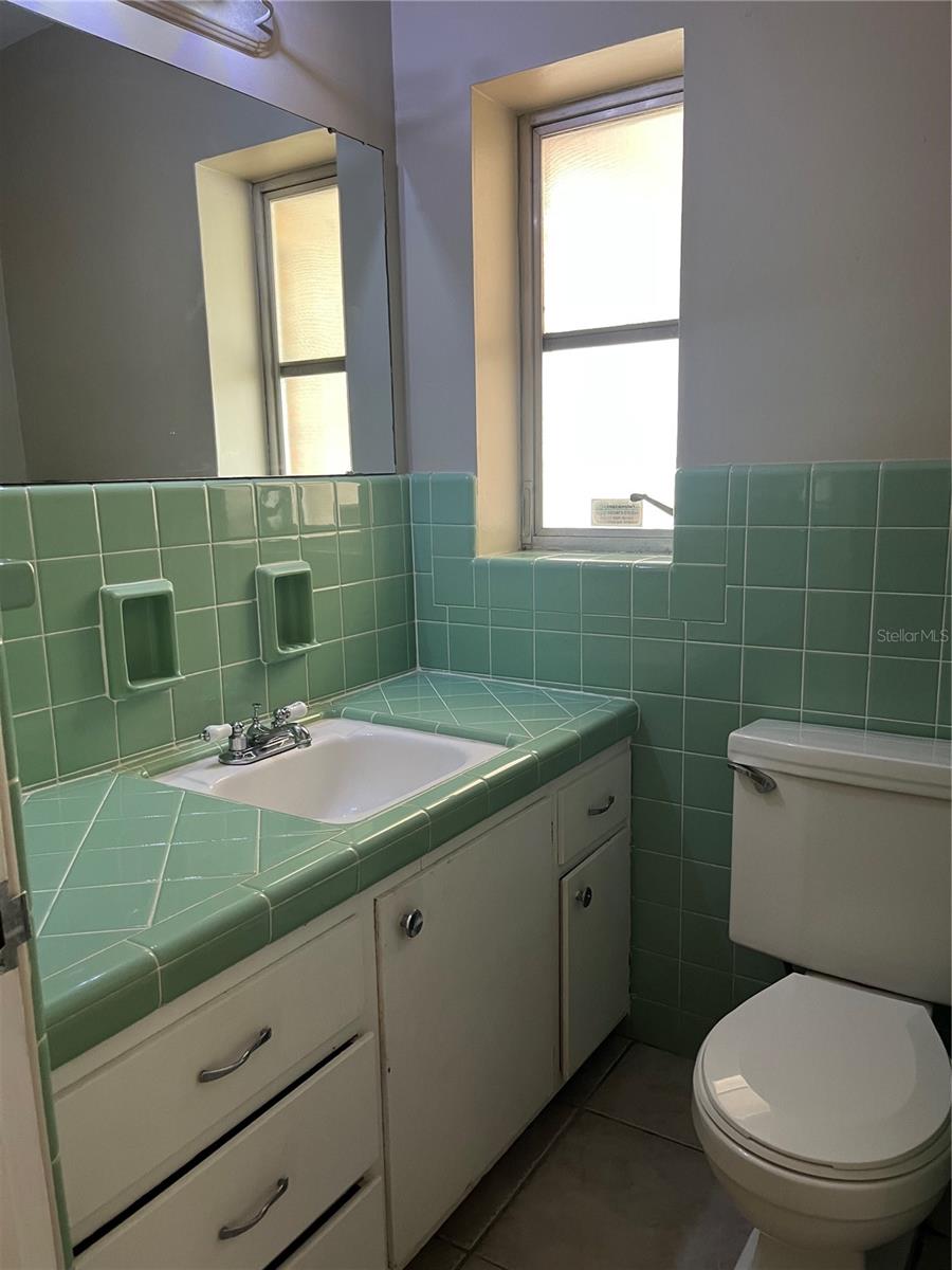 Image 18 of 23 For 812 Northside Drive