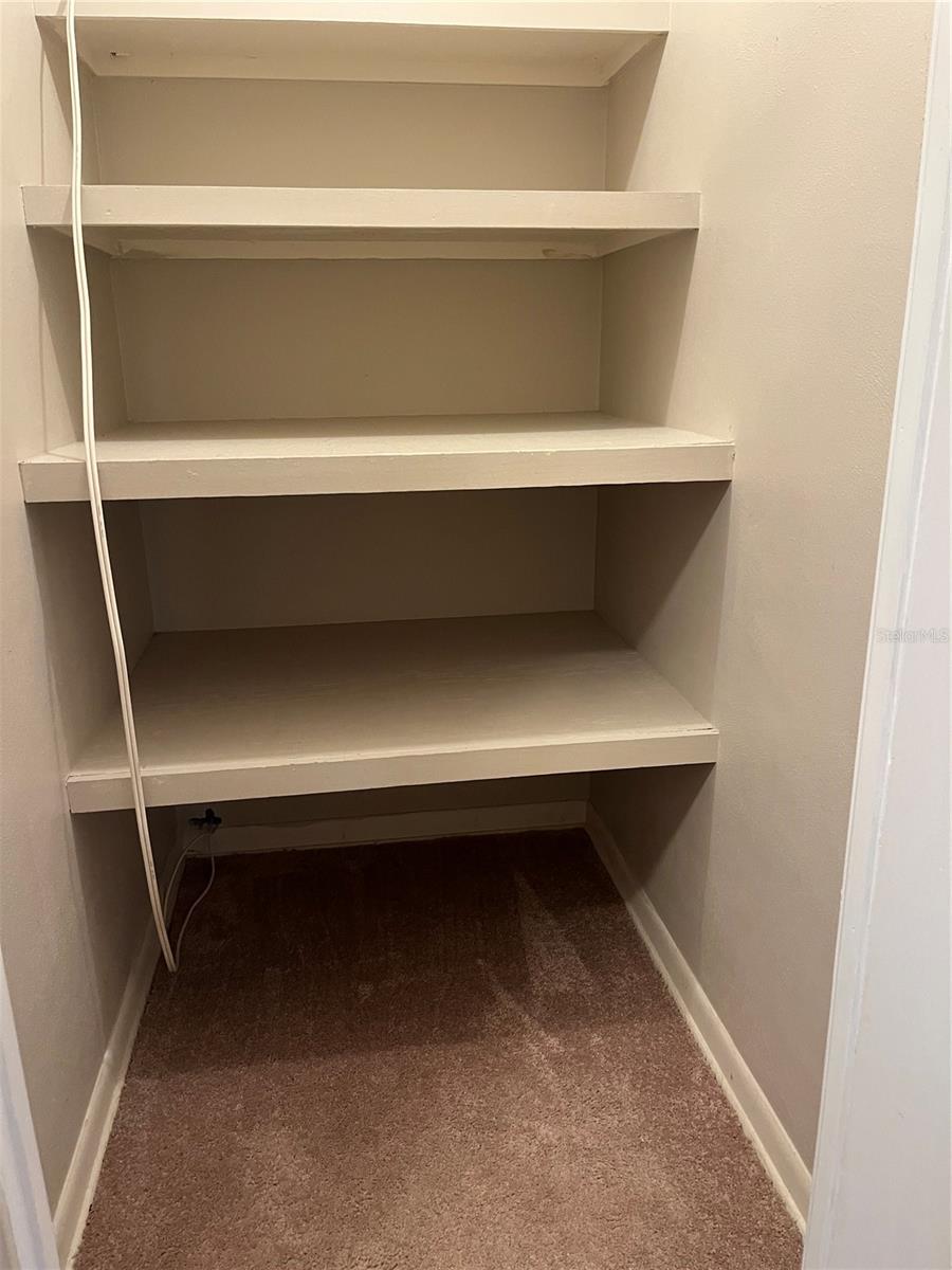 Image 19 of 23 For 812 Northside Drive