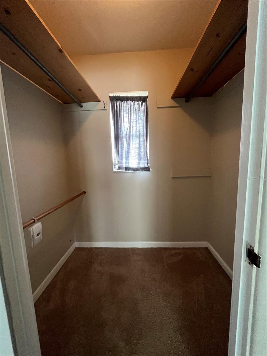 Image 9 of 23 For 812 Northside Drive