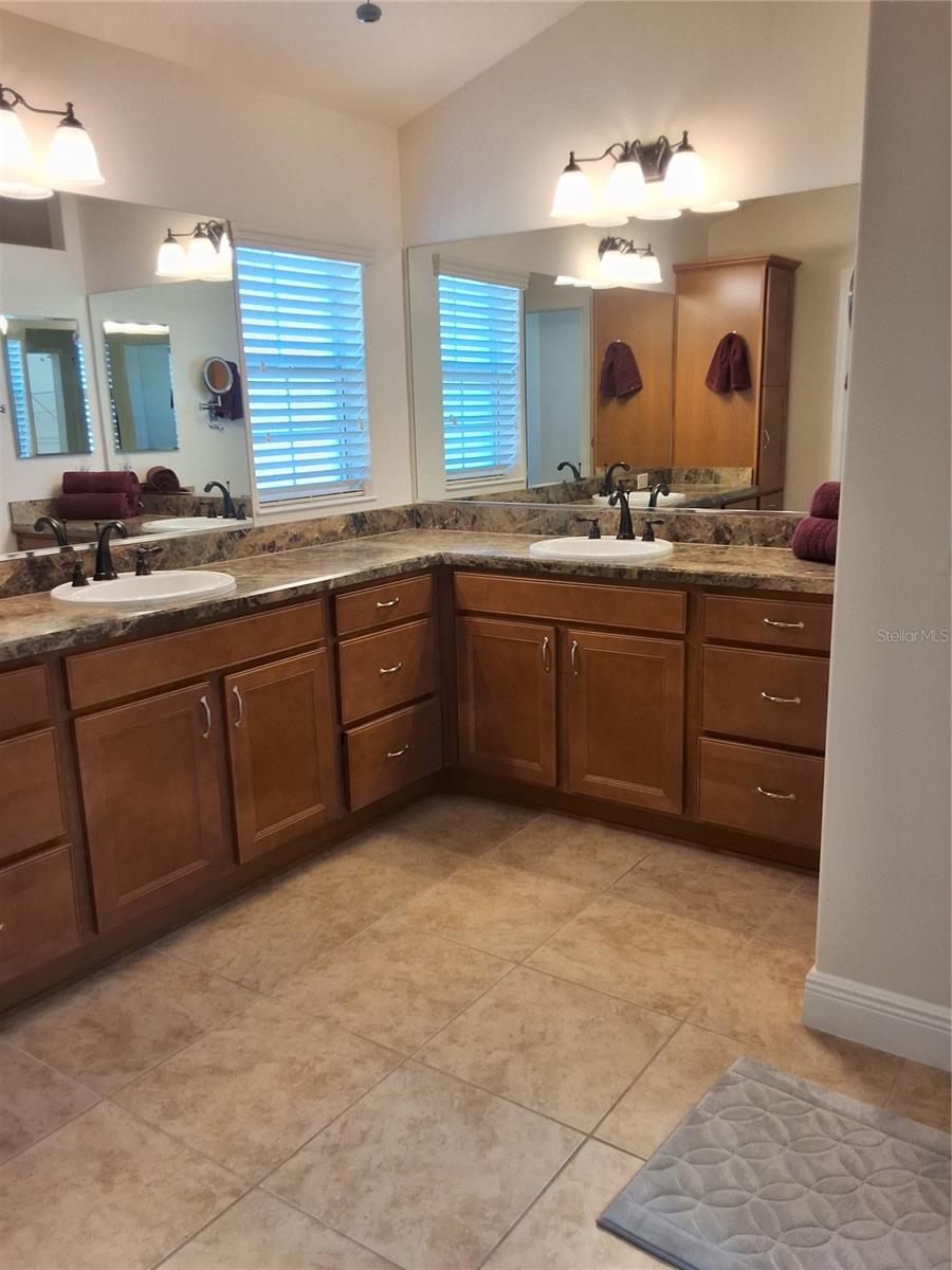 Image 13 of 17 For 3526 Cluster Court