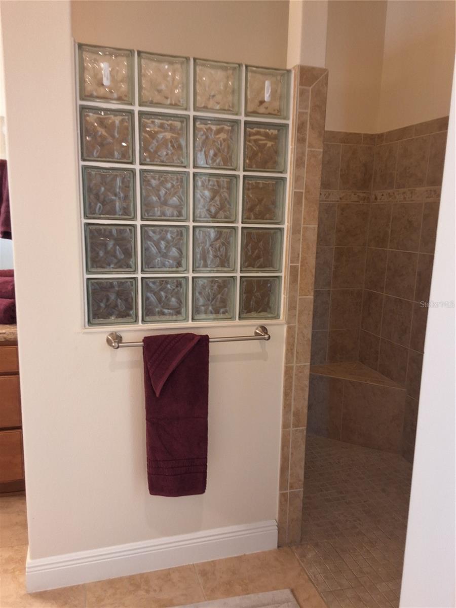 Image 14 of 17 For 3526 Cluster Court