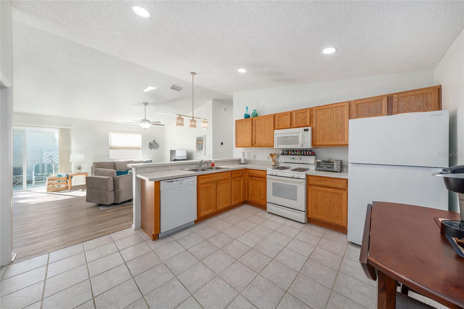 Image 15 of 34 For 16966 94th Sunnybrook Circle