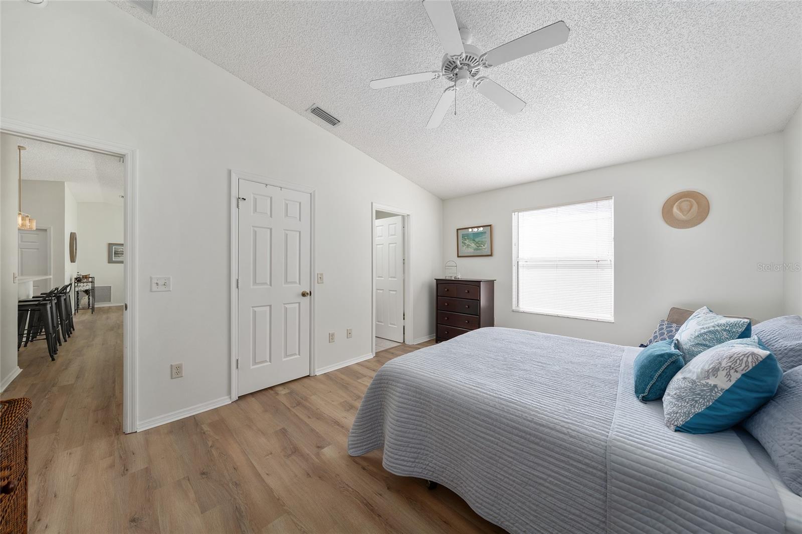 Image 21 of 34 For 16966 94th Sunnybrook Circle