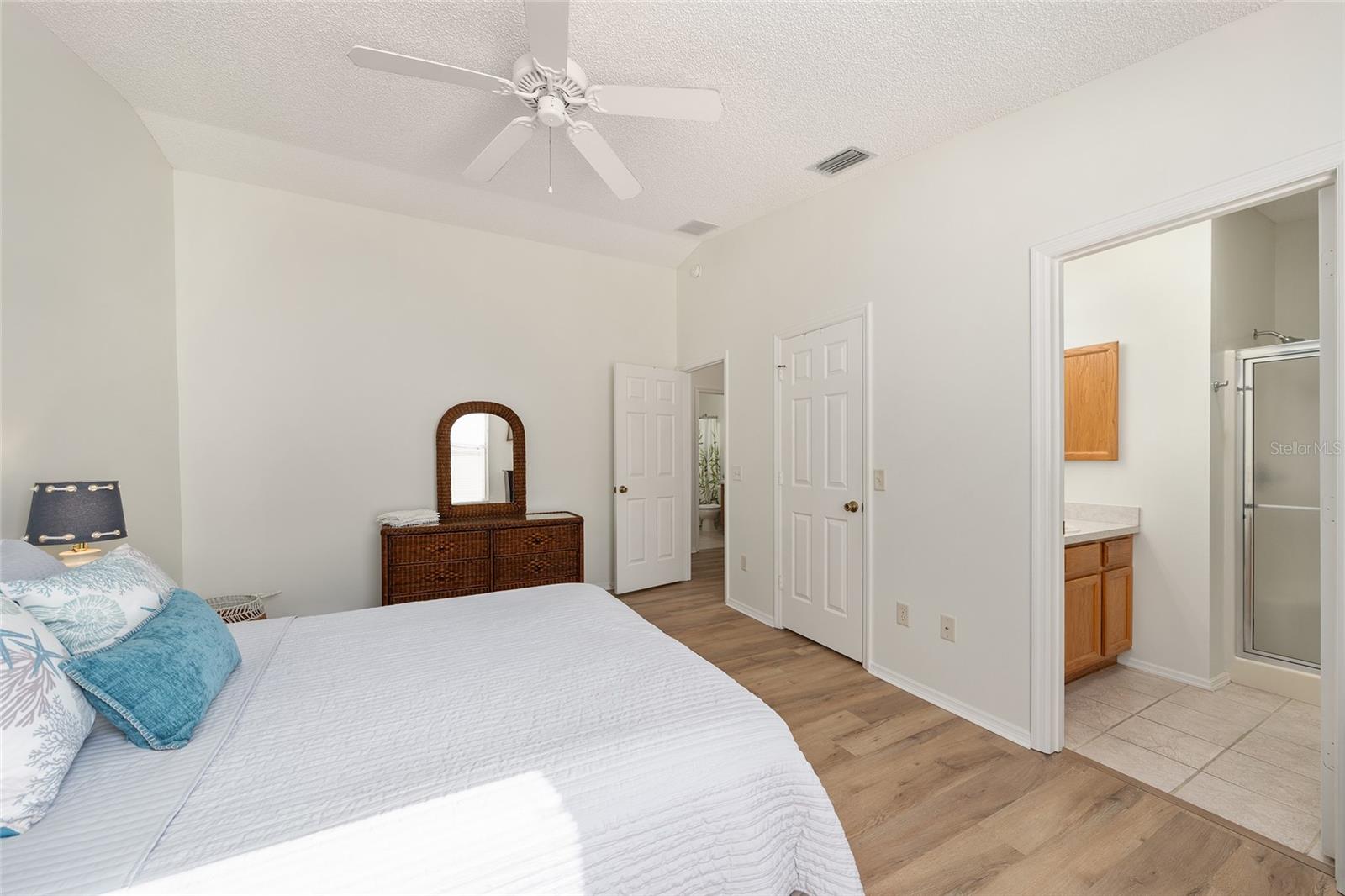 Image 22 of 34 For 16966 94th Sunnybrook Circle