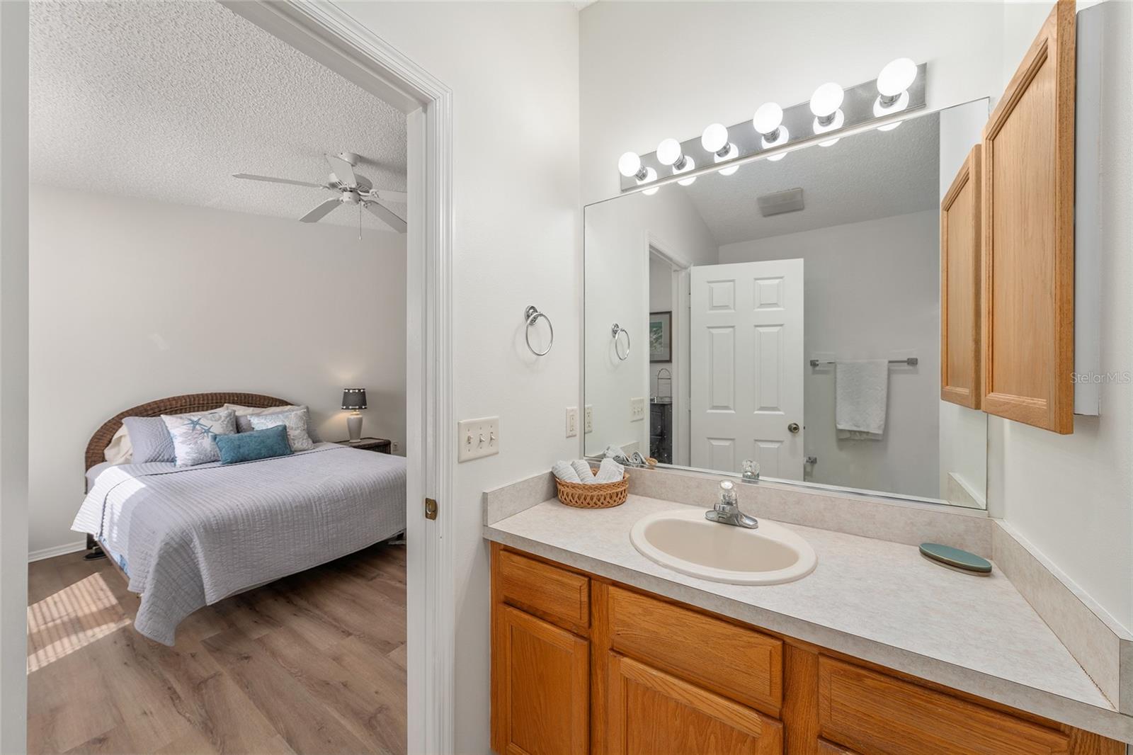 Image 23 of 34 For 16966 94th Sunnybrook Circle