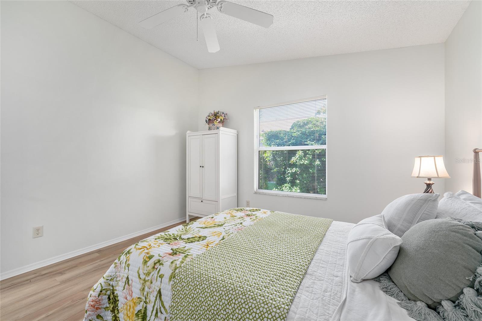 Image 27 of 34 For 16966 94th Sunnybrook Circle