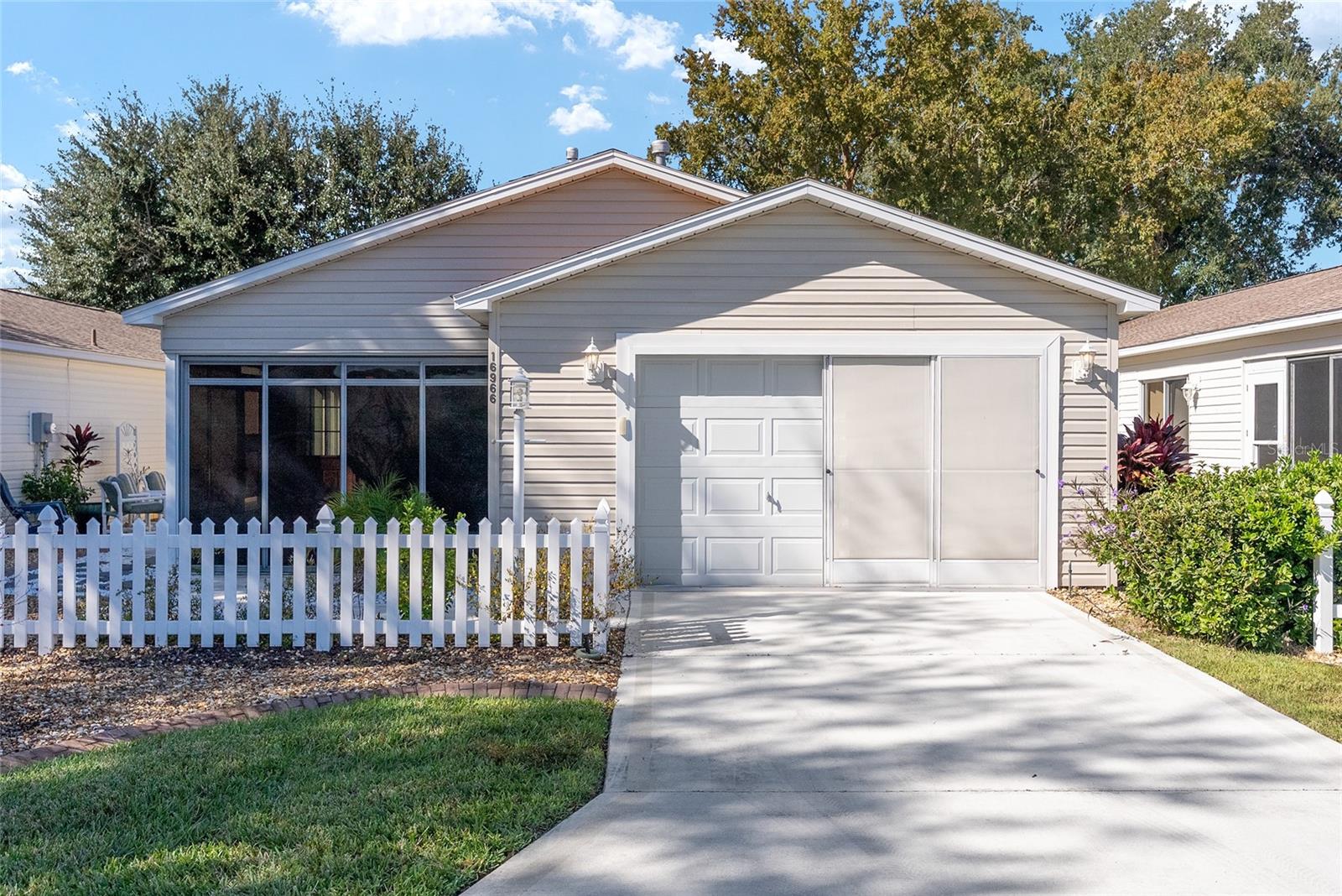 Image 33 of 34 For 16966 94th Sunnybrook Circle