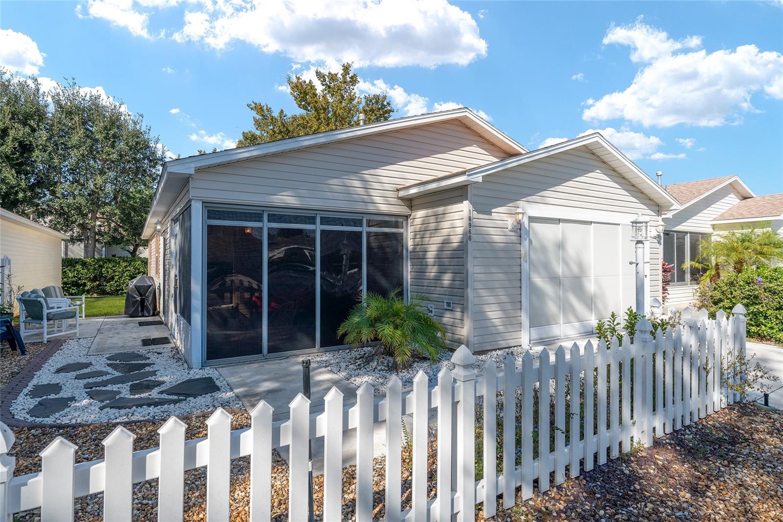 Image 7 of 34 For 16966 94th Sunnybrook Circle