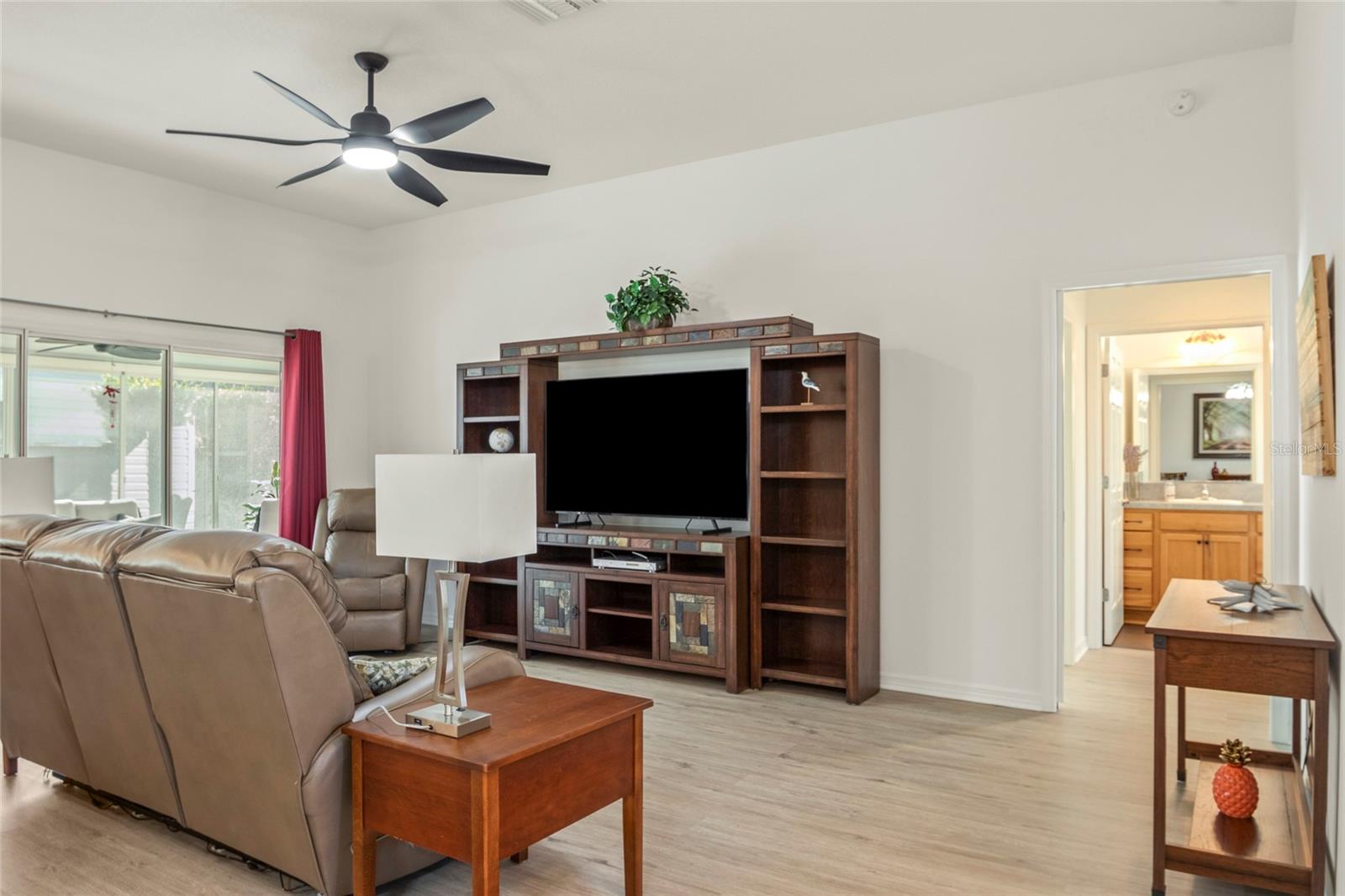 Image 11 of 52 For 3102 Sweetgum Street