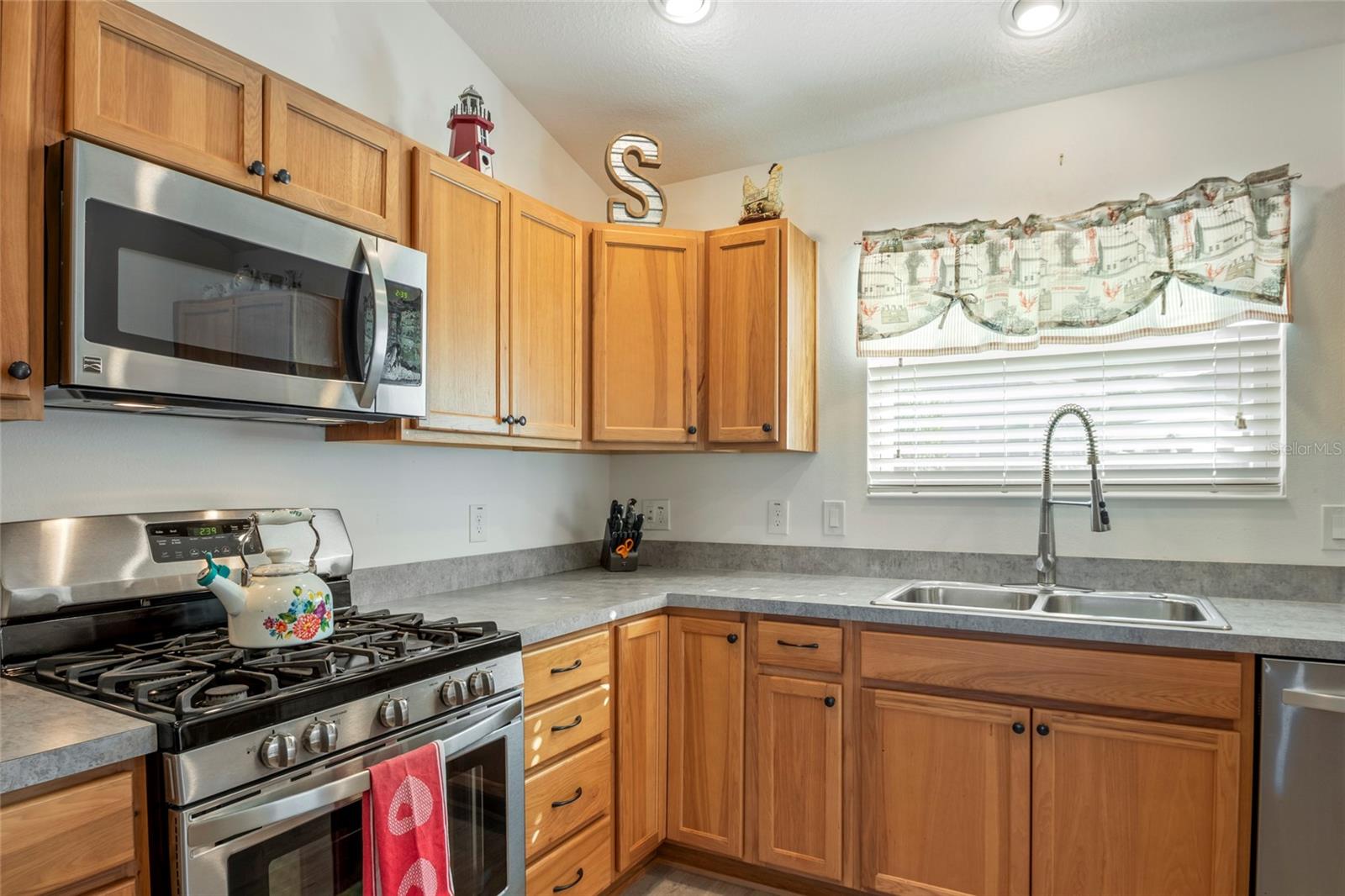 Image 20 of 52 For 3102 Sweetgum Street