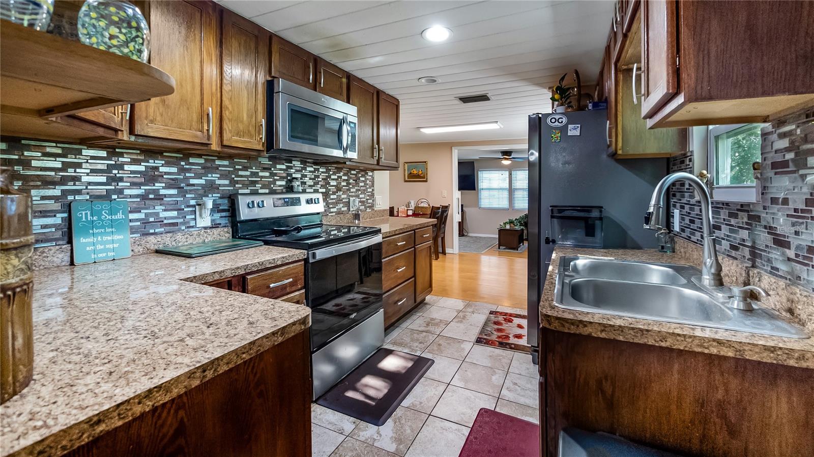 Image 10 of 33 For 172 Virginia Avenue