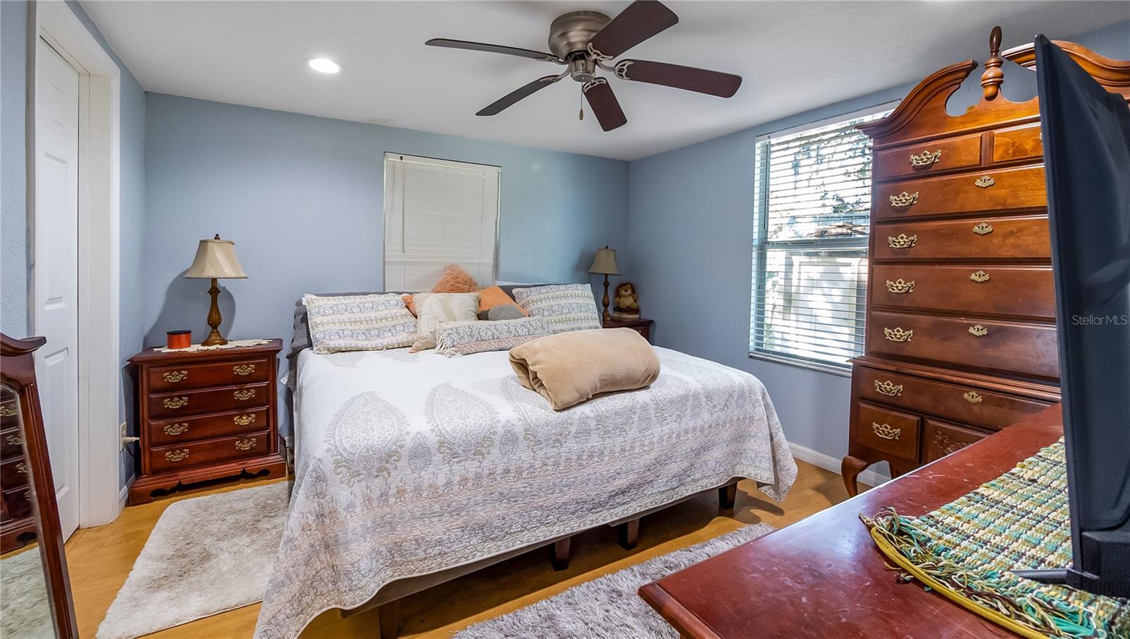 Image 13 of 33 For 172 Virginia Avenue