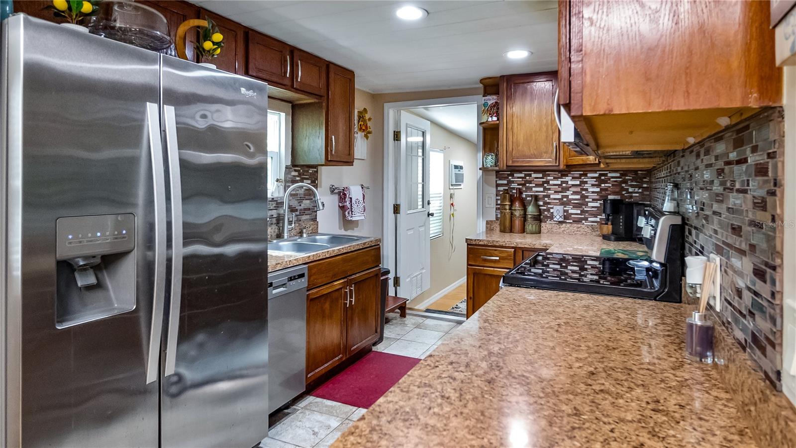 Image 9 of 33 For 172 Virginia Avenue