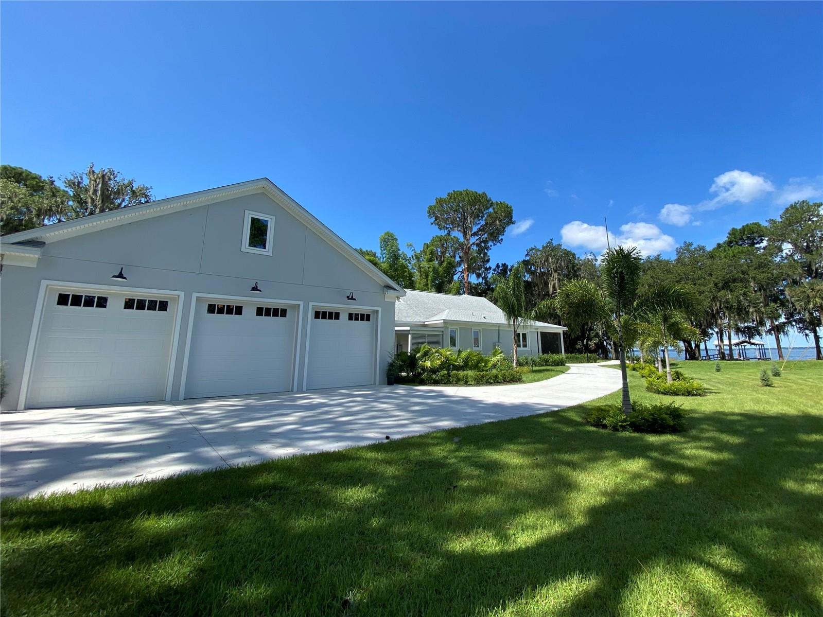 Image 10 of 72 For 801 Lakeshore Drive