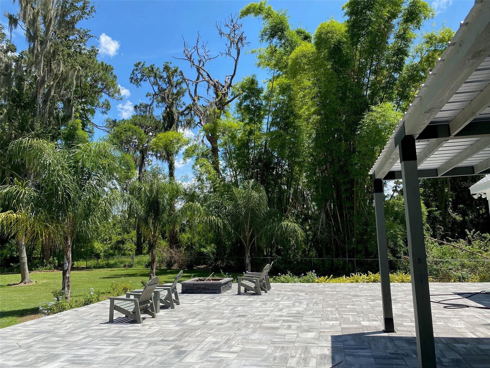 Image 11 of 72 For 801 Lakeshore Drive