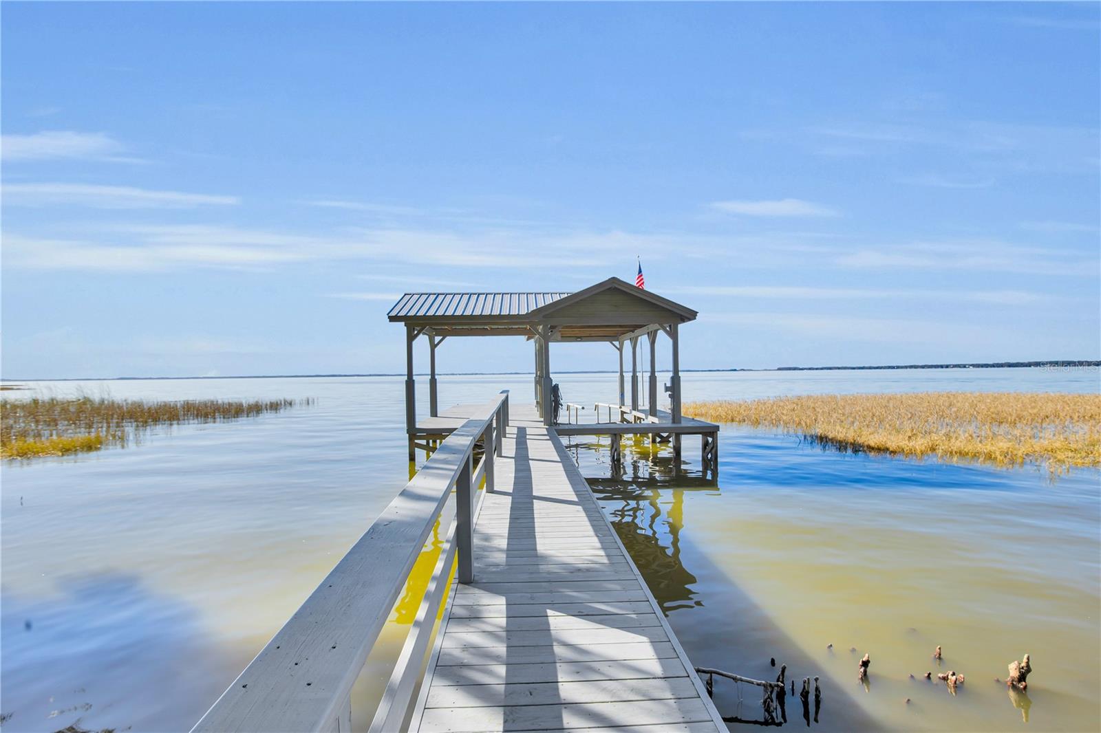 Image 17 of 72 For 801 Lakeshore Drive