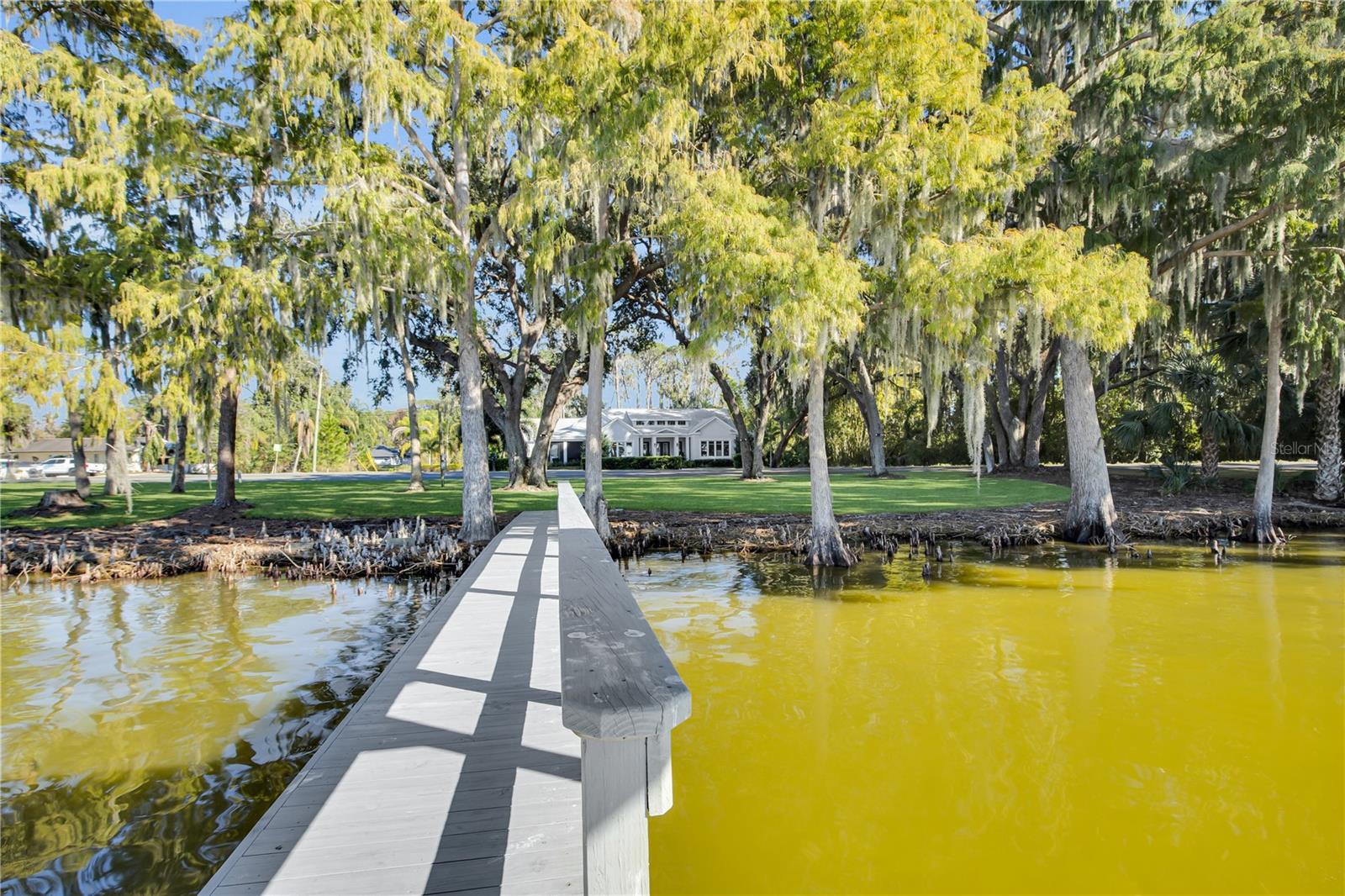 Image 19 of 72 For 801 Lakeshore Drive