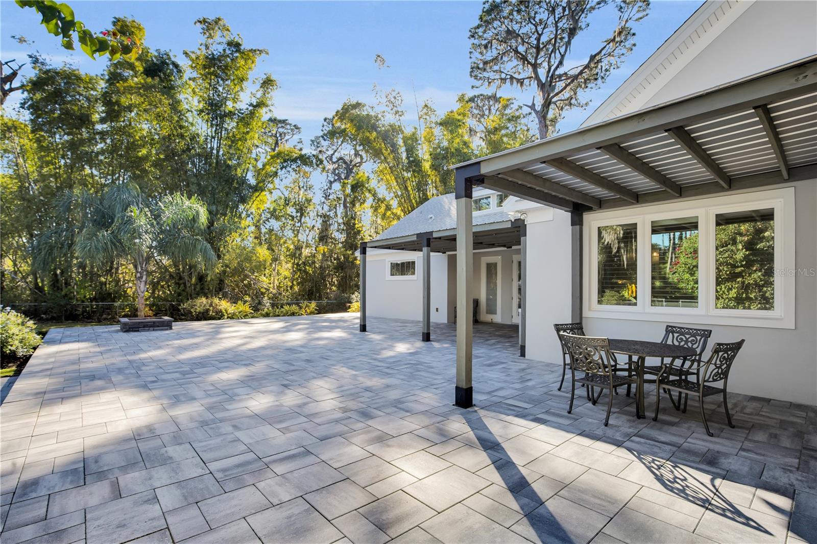 Image 26 of 72 For 801 Lakeshore Drive