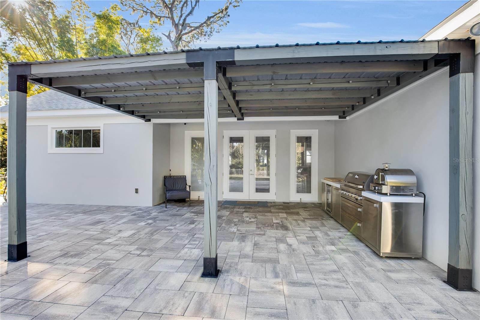 Image 27 of 72 For 801 Lakeshore Drive