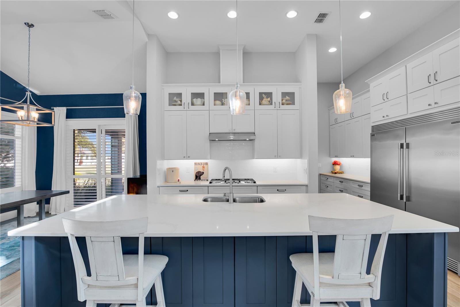 Image 31 of 72 For 801 Lakeshore Drive