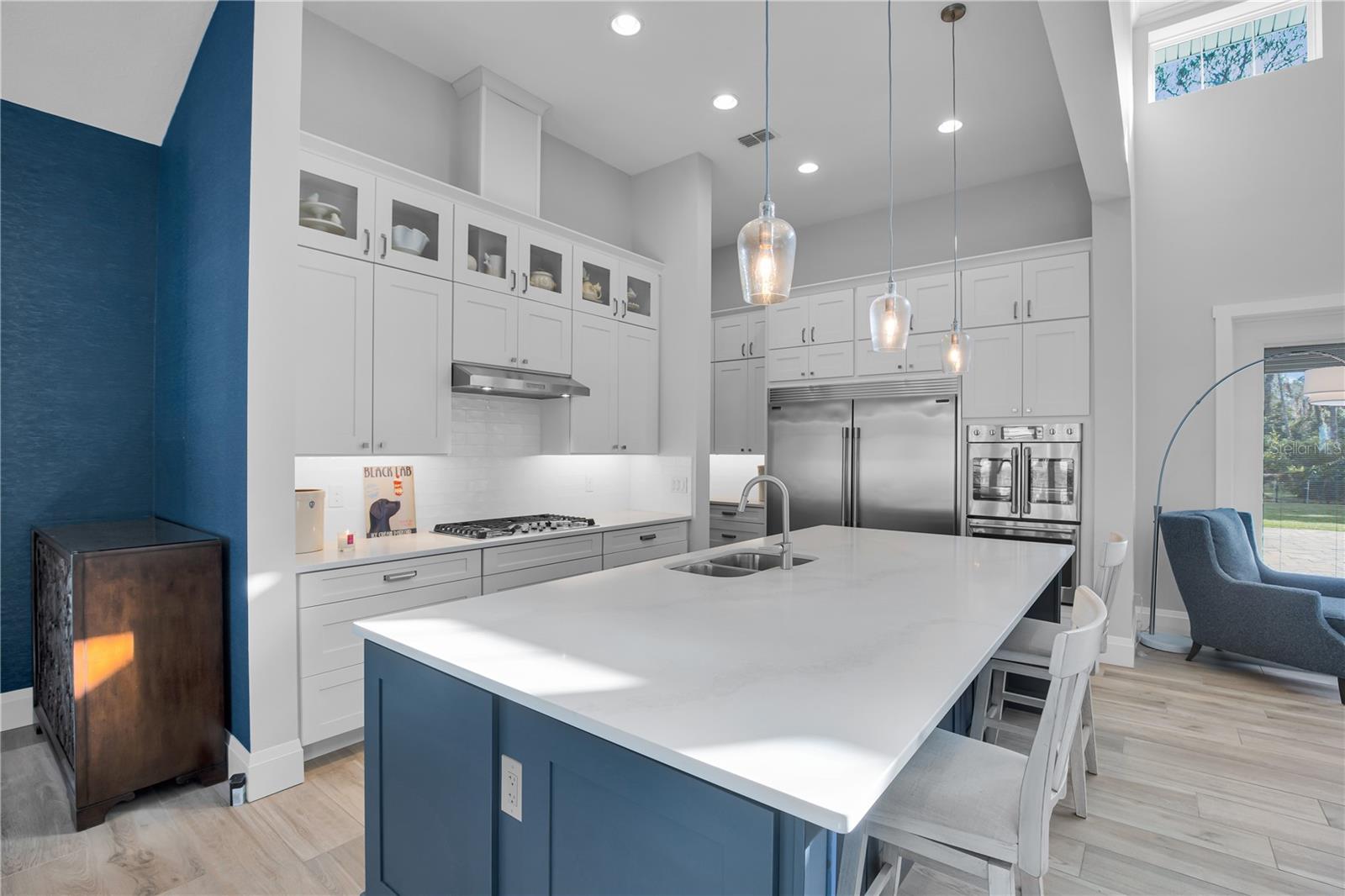 Image 34 of 72 For 801 Lakeshore Drive