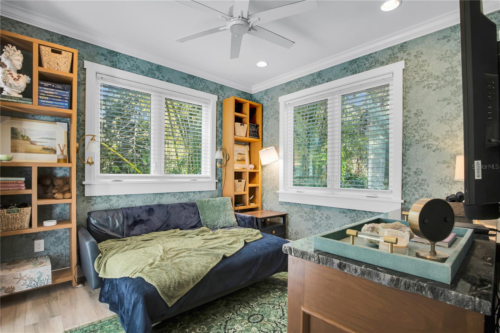 Image 45 of 72 For 801 Lakeshore Drive