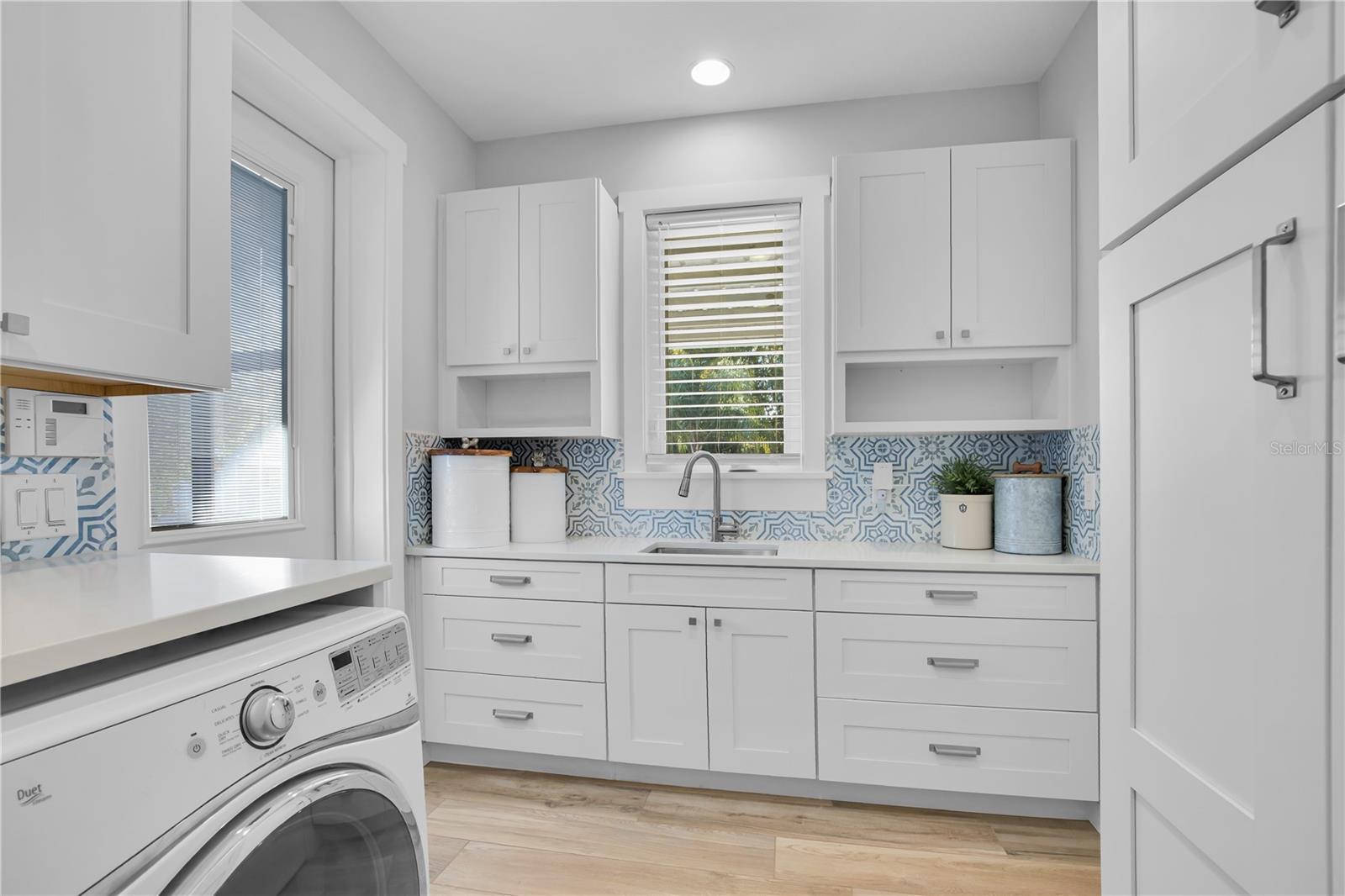 Image 55 of 72 For 801 Lakeshore Drive