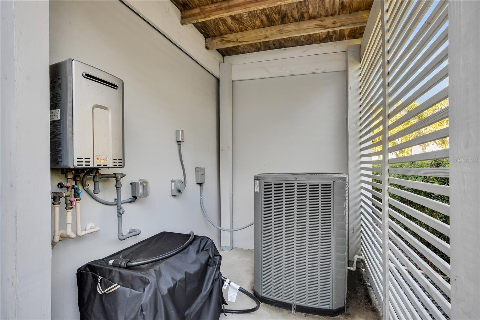 Image 59 of 72 For 801 Lakeshore Drive