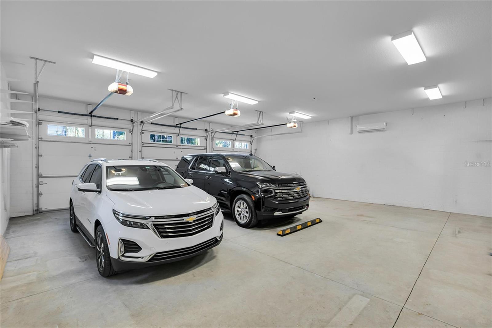 Image 60 of 72 For 801 Lakeshore Drive