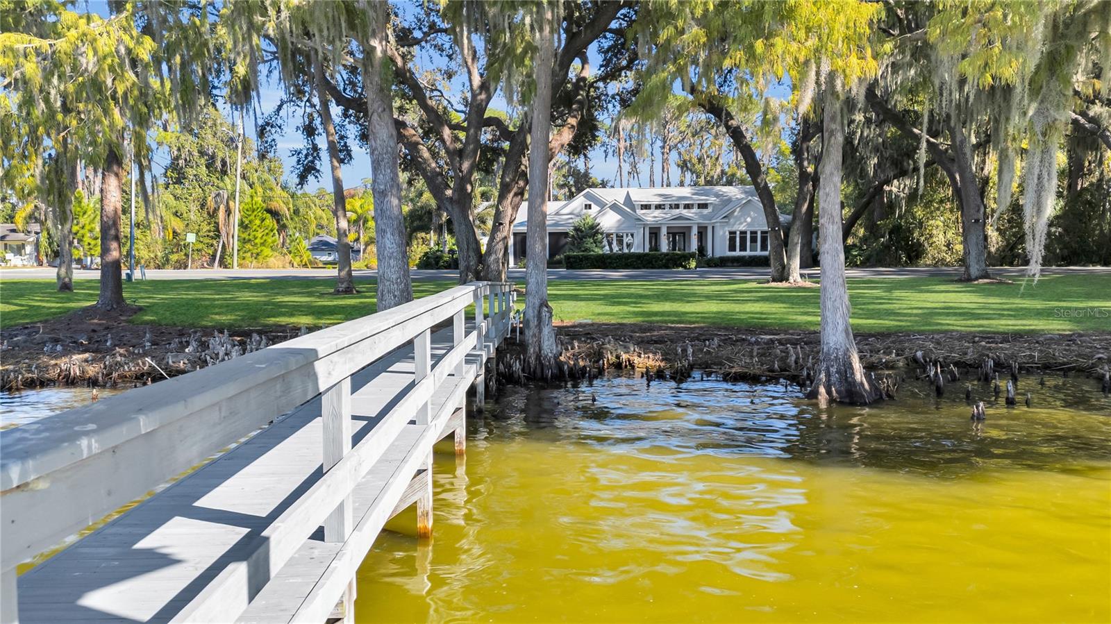 Image 69 of 72 For 801 Lakeshore Drive